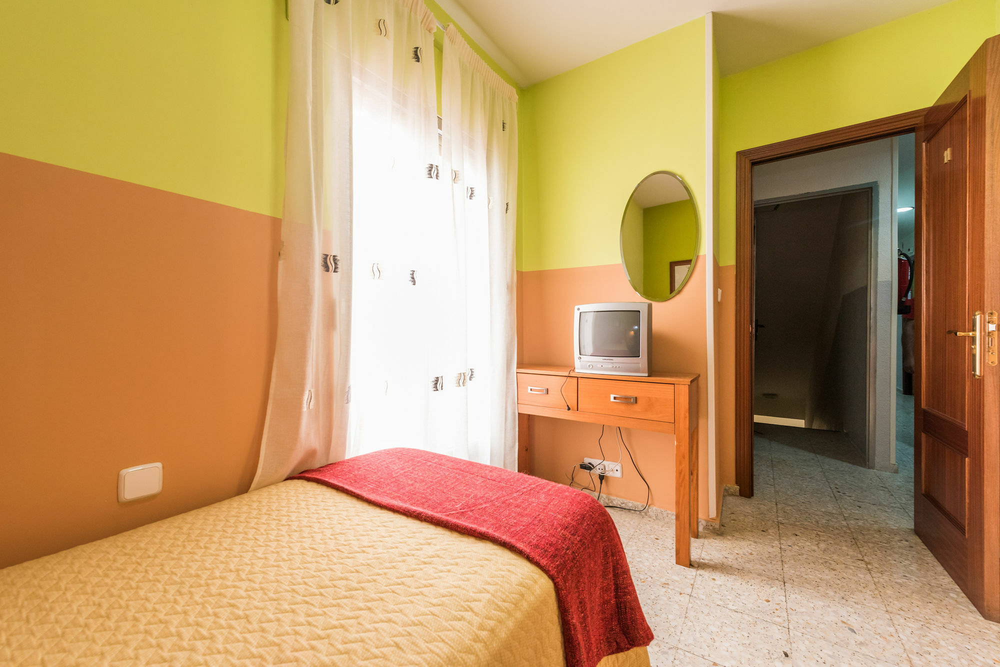 Hostal Arkanta Арганда-дель-Рей Экстерьер фото