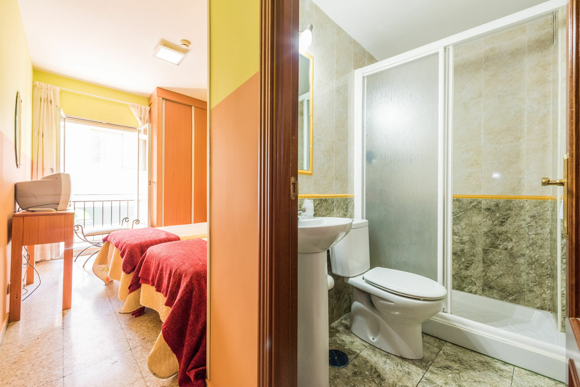 Hostal Arkanta Арганда-дель-Рей Экстерьер фото