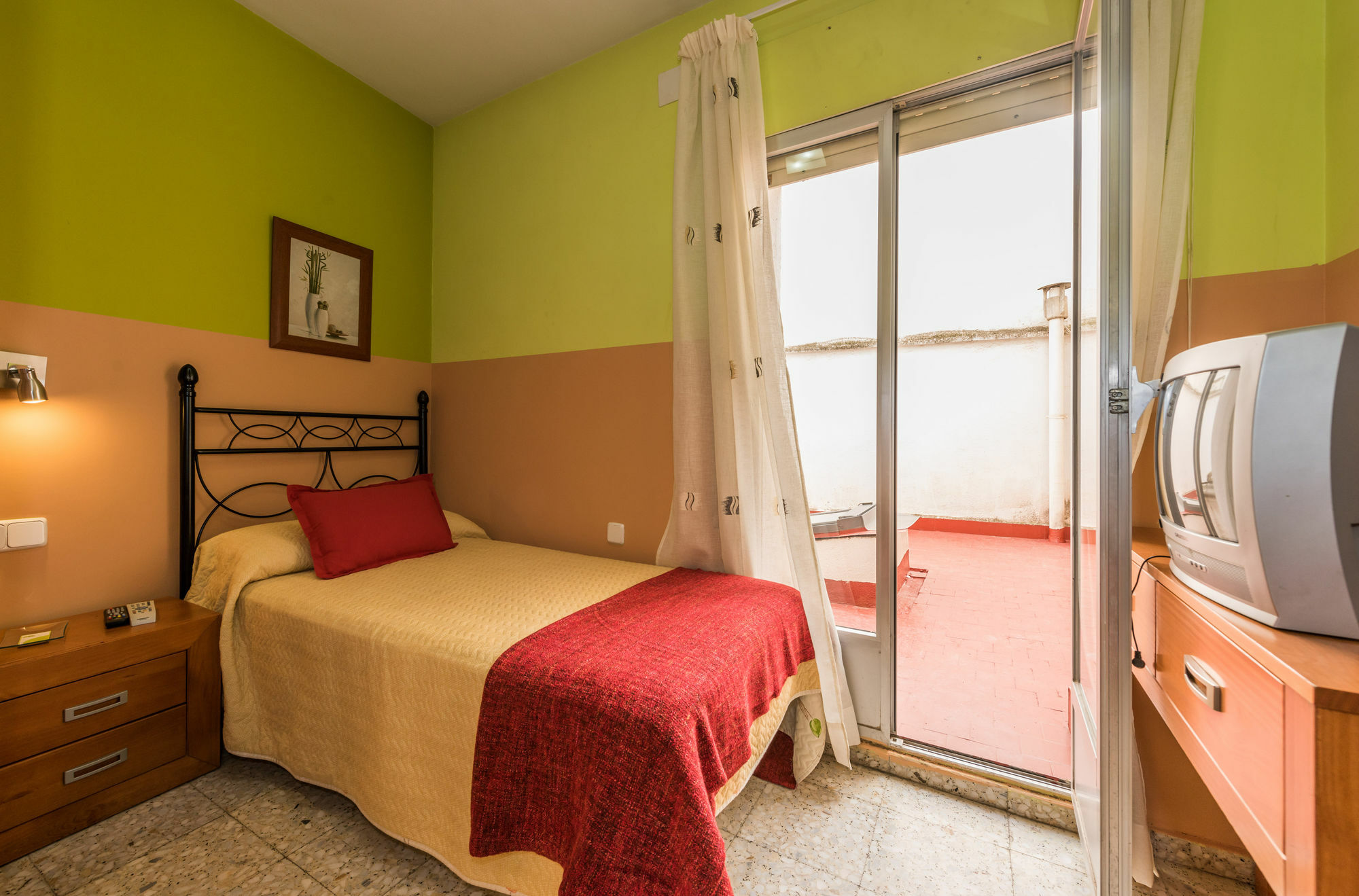 Hostal Arkanta Арганда-дель-Рей Экстерьер фото